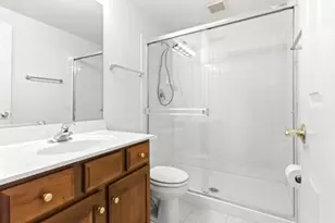 200 Tanglewood Dr, Glen Ellyn, IL 60137 - Photo 23