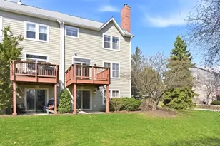 200 Tanglewood Dr, Glen Ellyn, IL 60137 - Photo 25