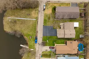 218 Mastodon Dr, Ingleside, IL 60041 - Photo 5