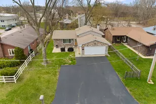 218 Mastodon Dr, Ingleside, IL 60041 - Photo 3
