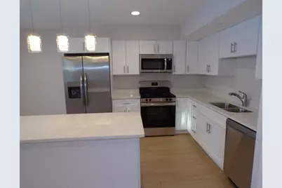 [Address not provided], Crystal Lake, IL 60014 - Photo 5