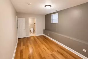 4207 S Indiana Ave, Chicago, IL 60653 - Photo 9