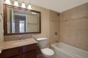 1 Renaissance Pl, Palatine, IL 60067 - Photo 9