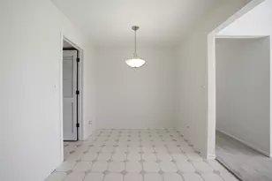 1447 Club Dr, Glendale Heights, IL 60139 - Photo 11