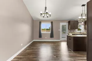 2217 Manico Dr, Crest Hill, IL 60403 - Photo 7