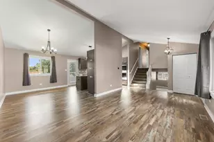 2217 Manico Dr, Crest Hill, IL 60403 - Photo 5