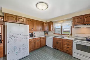 9458 N State Route 45/52, Manteno, IL 60950 - Photo 11