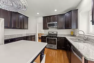 2412 Wild Timothy Rd, Naperville, IL 60564 - Photo 7