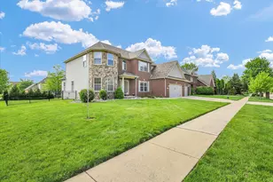 1821 Benodot St, Champaign, IL 61822 - Photo 3