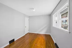 9520 S Yale Ave, Chicago, IL 60628 - Photo 7
