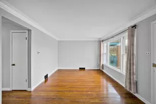 9520 S Yale Ave, Chicago, IL 60628 - Photo 3