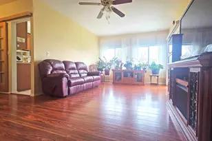 111 Autumn Ct, Buffalo Grove, IL 60089 - Photo 7