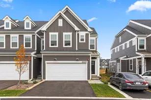 2220 Weatherbee Ln, Naperville, IL 60563 - Photo 1