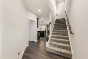 2220 Weatherbee Ln, Naperville, IL 60563 - Photo 3