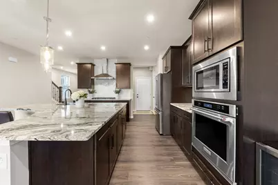 2220 Weatherbee Lane, Naperville, IL 60563 - Photo 7