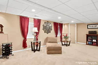 910 Sweetflower Drive, Hoffman Estates, IL 60169 - Photo 35