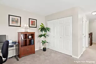910 Sweetflower Dr, Hoffman Estates, IL 60169 - Photo 21