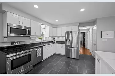 914 N Kennicott Avenue, Arlington Heights, IL 60004 - Photo 7