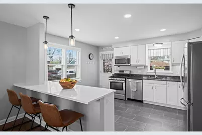 914 N Kennicott Avenue, Arlington Heights, IL 60004 - Photo 5