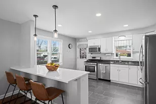 914 N Kennicott Ave, Arlington Heights, IL 60004 - Photo 5