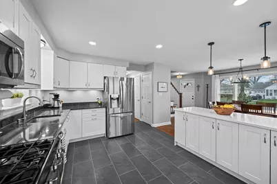 914 N Kennicott Avenue, Arlington Heights, IL 60004 - Photo 9