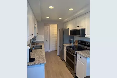 1738 Chicago Avenue #402, Evanston, IL 60201 - Photo 9