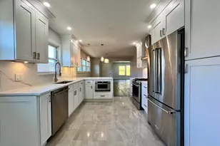 3335 W Pratt Ave, Lincolnwood, IL 60712 - Photo 5