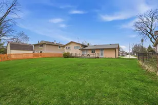 1133 Perth Dr, Schaumburg, IL 60194 - Photo 9