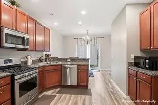 6044 Canterbury Ln, Hoffman Estates, IL 60192 - Photo 9