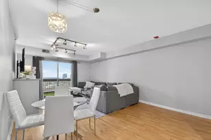 1212 N Wells St, Chicago, IL 60610 - Photo 3