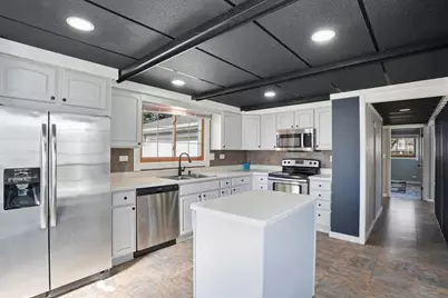 422 Pembroke Road SW, Poplar Grove, IL 61065 - Photo 7