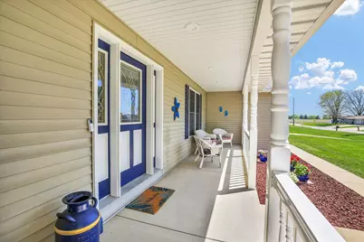 44 Hillcrest Drive, Tuscola, IL 61953 - Photo 5