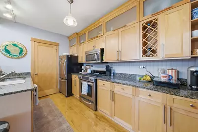 1539 W Addison Street, Chicago, IL 60613 - Photo 31