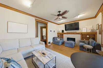 1539 W Addison Street, Chicago, IL 60613 - Photo 21