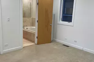 1024 N Honore St, Chicago, IL 60622 - Photo 9