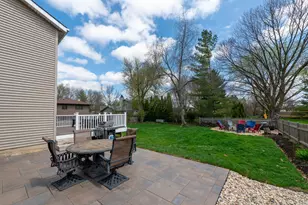 1285 N Lyle Ave, Elgin, IL 60123 - Photo 25