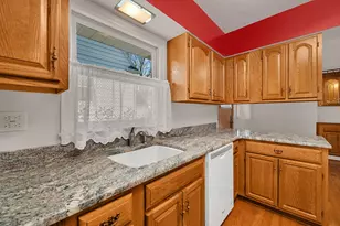409 W Jefferson St, Morris, IL 60450 - Photo 5