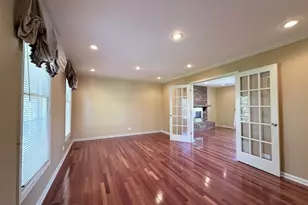 712 N Victoria Dr, Palatine, IL 60074 - Photo 3