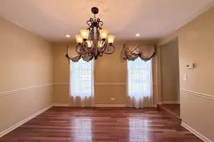 712 N Victoria Dr, Palatine, IL 60074 - Photo 7