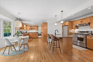 2209 Mecan Dr, Naperville, IL 60564 - Photo 7