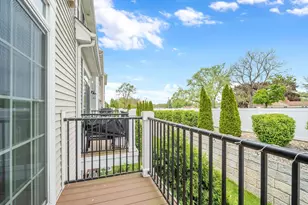 2534 Huntleigh Ln, Woodridge, IL 60517 - Photo 11