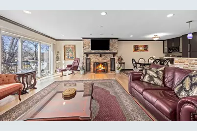 140 Carriage Way Drive #C218, Burr Ridge, IL 60527 - Photo 5