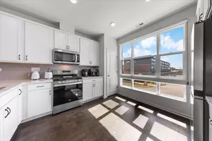 2217 Venture Dr, Schaumburg, IL 60193 - Photo 11