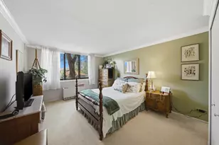 2000 St Regis Dr, Lombard, IL 60148 - Photo 11