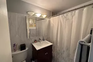 655 W Irving Park Rd, Chicago, IL 60613 - Photo 17