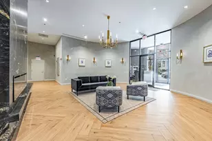 340 W Superior St, Chicago, IL 60654 - Photo 3