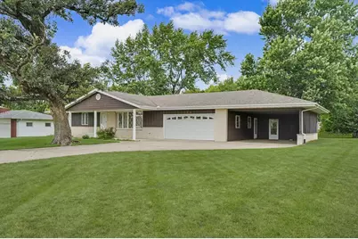 208 W Cemetery Road, Roberts, IL 60962 - Photo 5