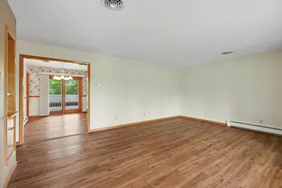 208 W Cemetery Road, Roberts, IL 60962 - Photo 7