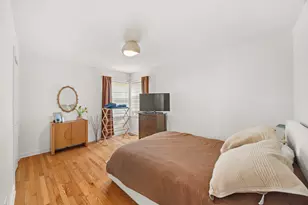 9030 Kenton Ave, Skokie, IL 60076 - Photo 21