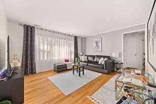 9030 Kenton Ave, Skokie, IL 60076 - Photo 5